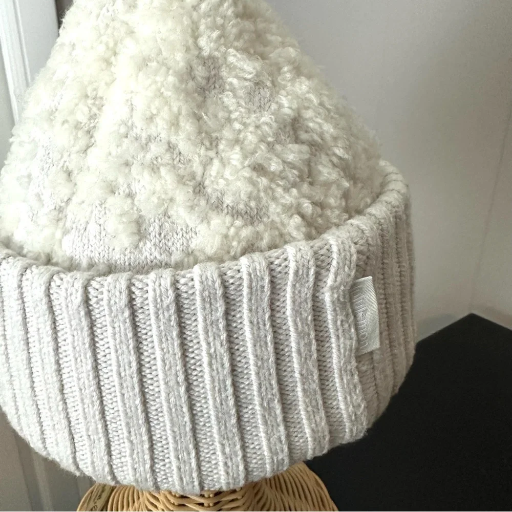 Lululemon Ombré knit textured Beanie Bone/White Opal - Picture 5 of 10